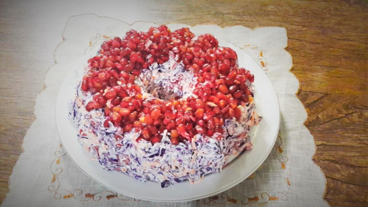 طرز تهیه سالاد یلدایی با انار و گل کلم طرز تهیه سالاد یلدایی با انار و گل کلم