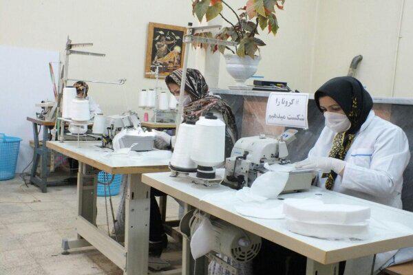 صحنه های ماندگار انسانیت در خلخال ، اینجا ماسک رایگان توزیع صحنه های ماندگار انسانیت در خلخال ، اینجا ماسک رایگان توزیع می گردد