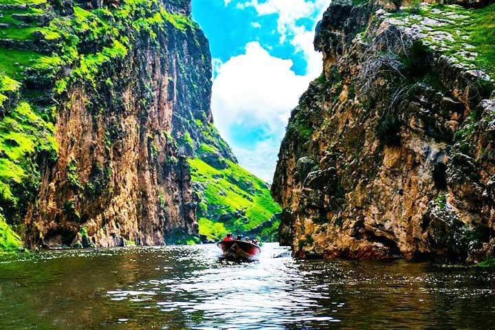 ایجاد زیرساخت های لازم در 6 منطقه گردشگری استان ایلام ایجاد زیرساخت های لازم در 6 منطقه گردشگری استان ایلام