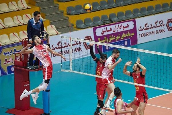 شهرداری ارومیه با شکست هراز به فینال صعود کرد شهرداری ارومیه با شکست هراز به فینال صعود کرد