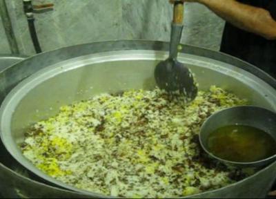 تهیه غذای نذری کاشانی ها در دهه آخر ماه صفر