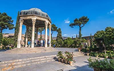 15 اردیبهشت، روزی که به نام شیراز نامگذاری شد 15 اردیبهشت، روزی که به نام شیراز نامگذاری شد